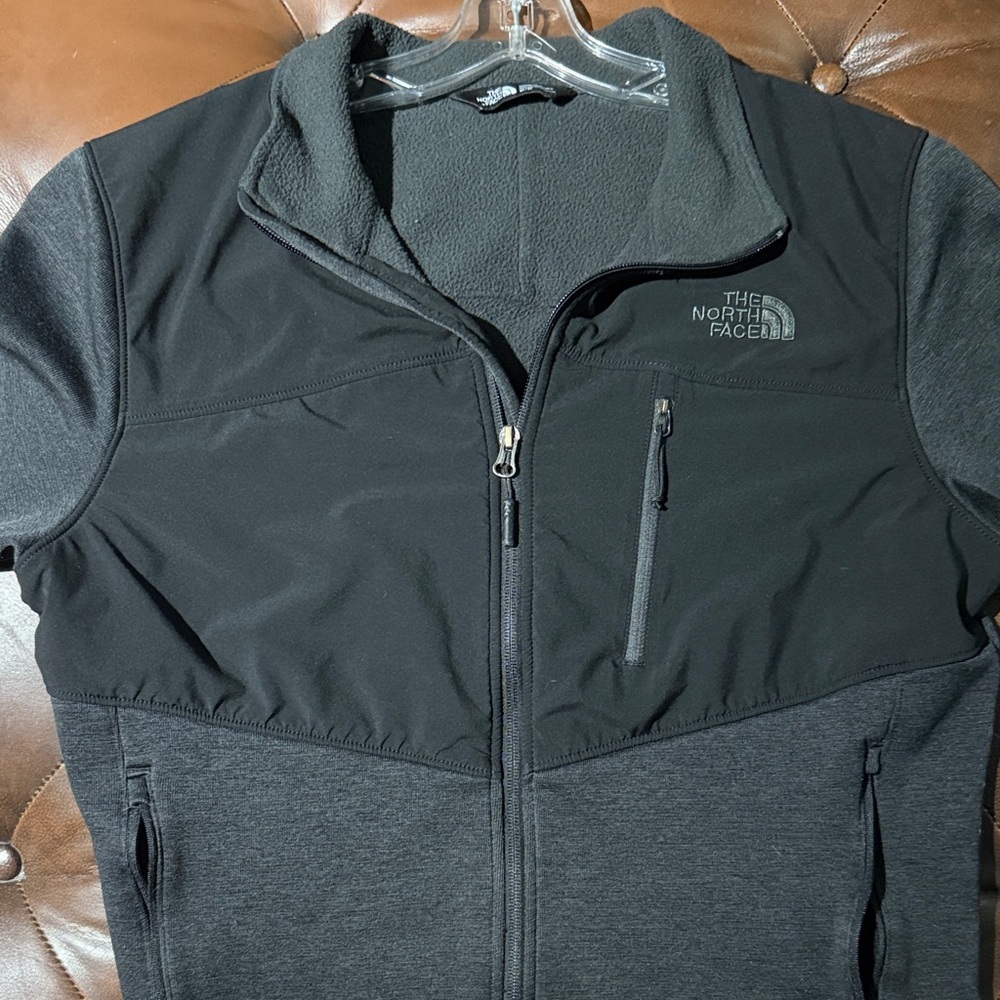 The North Face Men's Black and Gray Performance Jacket